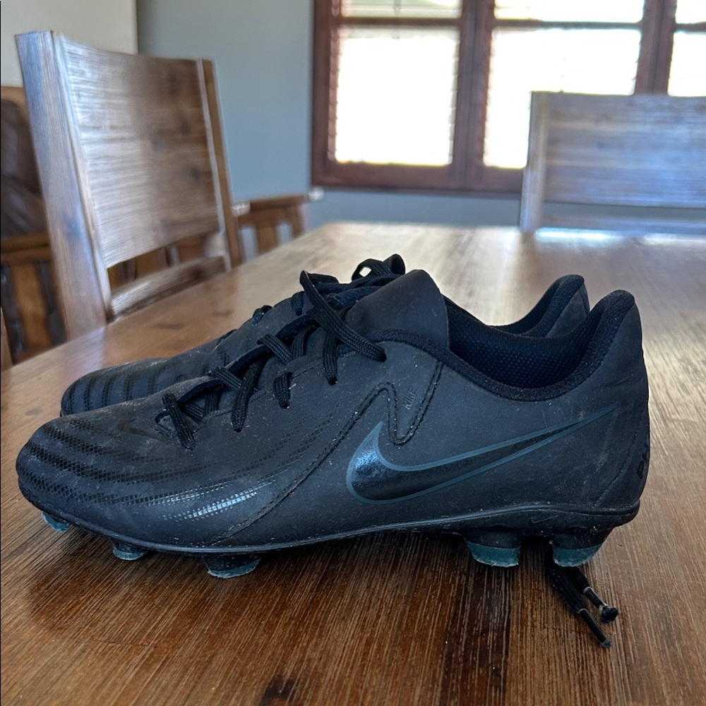Nike Kids Black Phantom Soccer Cleats
